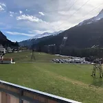 Apartment Bergstories Wald am Arlberg
