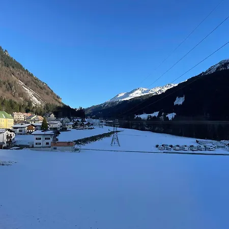 Apartment Bergstories Wald am Arlberg